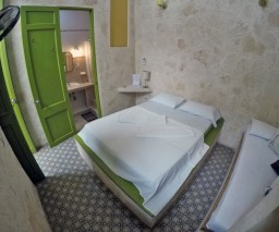 Room 3 of Casa Obrapia in Old Havana with its ensuite bathroom