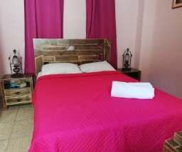 Pink themed room in private Havana Guesthouse